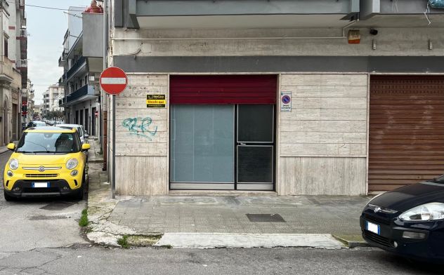 negozio in vendita a Gioia del Colle