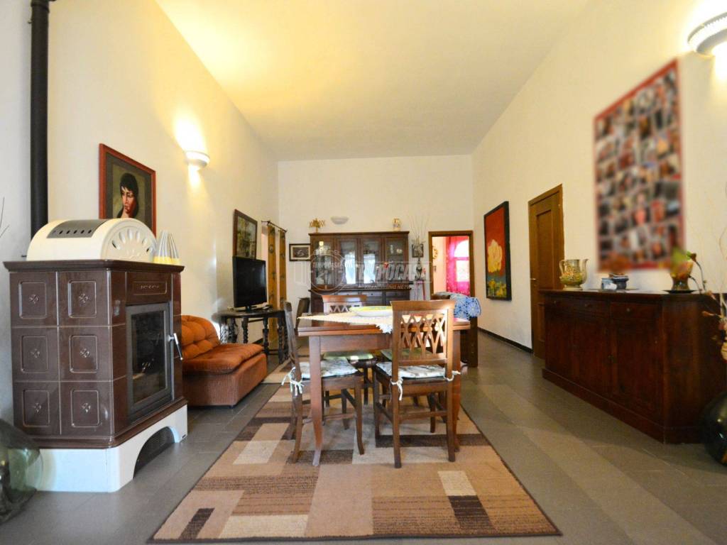 casa indipendente in vendita a Gioia del Colle