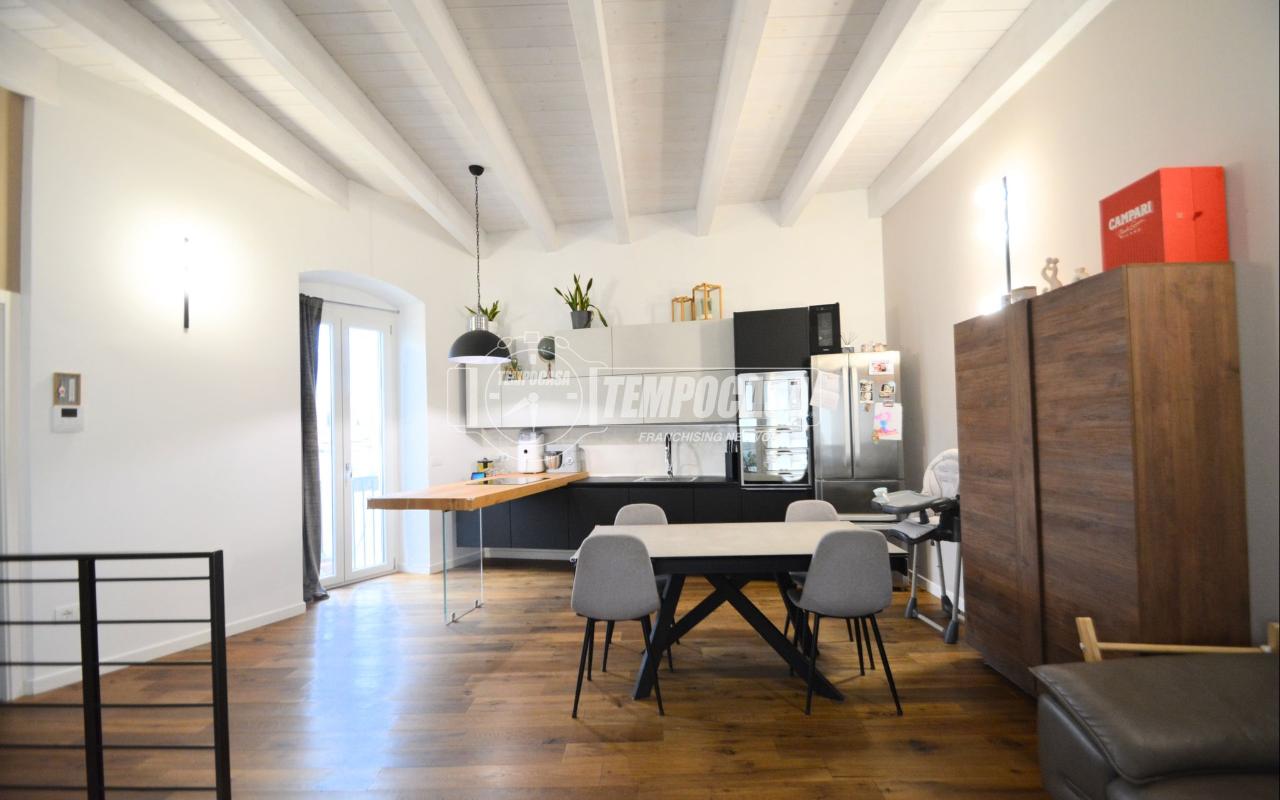 casa indipendente in vendita a Gioia del Colle
