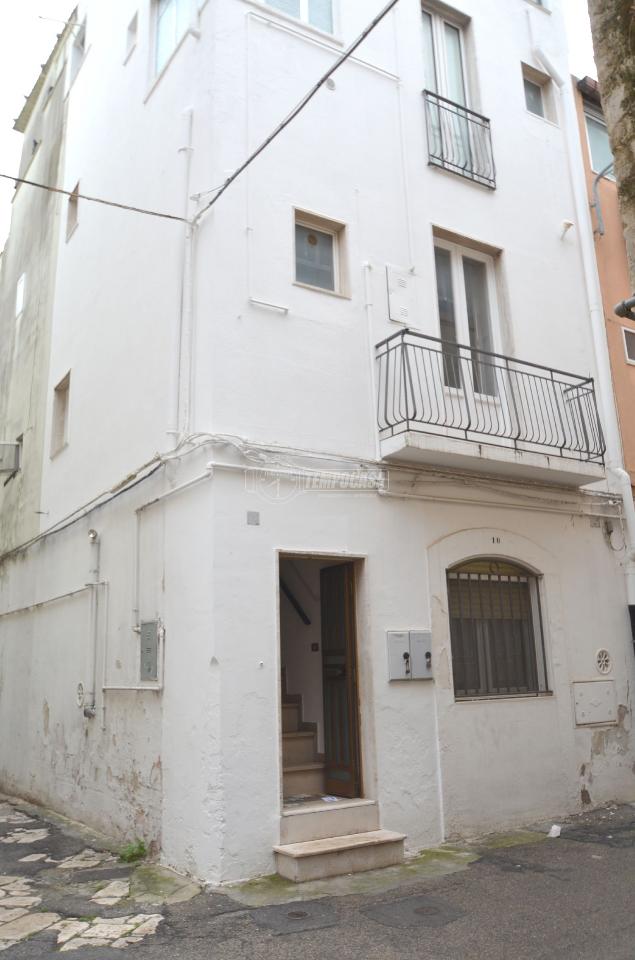 casa indipendente in vendita a Gioia del Colle