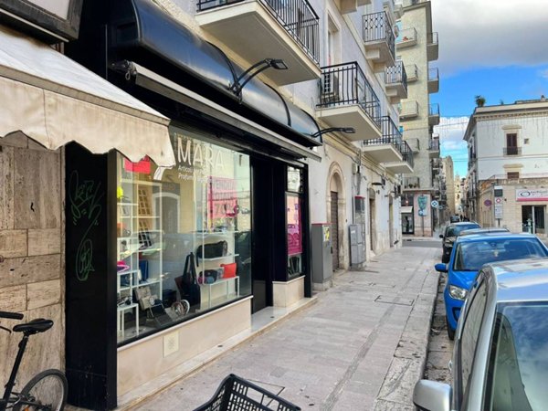 negozio in vendita a Gioia del Colle