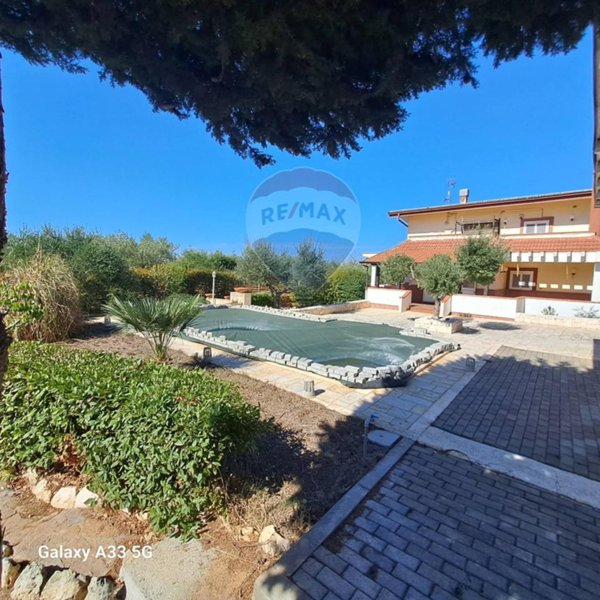 casa indipendente in vendita a Gioia del Colle