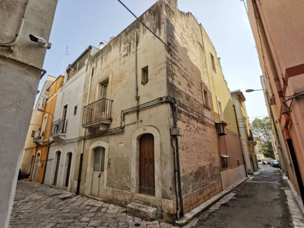 casa indipendente in vendita a Gioia del Colle