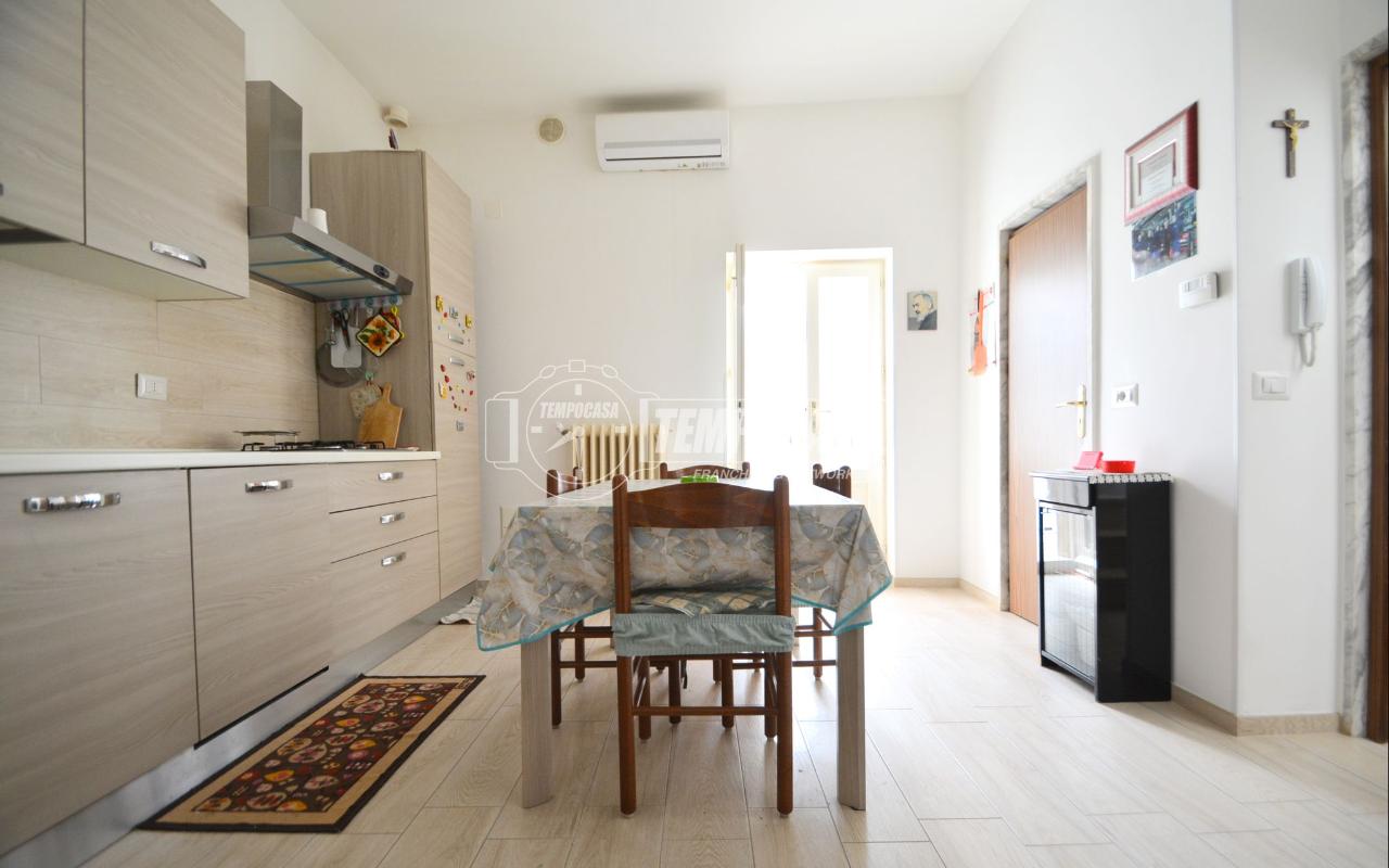 casa indipendente in vendita a Gioia del Colle