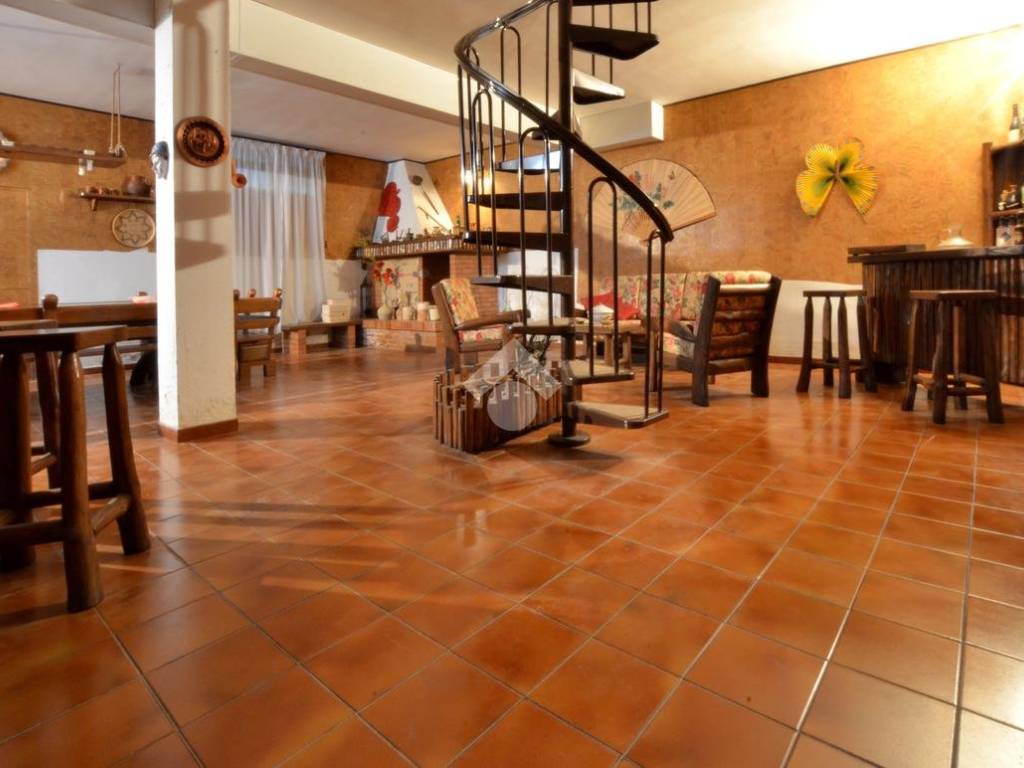 casa indipendente in vendita a Gioia del Colle