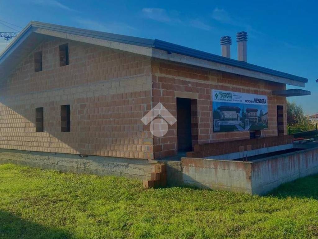 casa indipendente in vendita a Gioia del Colle