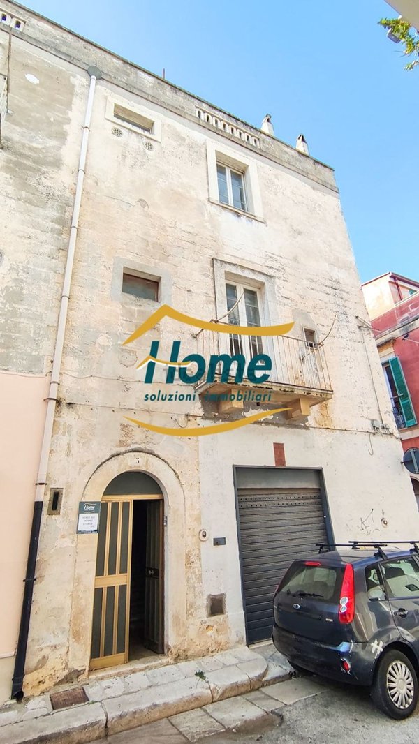 casa indipendente in vendita a Gioia del Colle