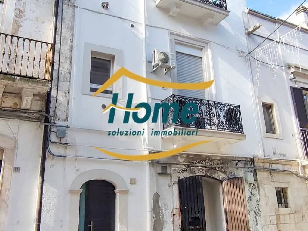 casa indipendente in vendita a Gioia del Colle