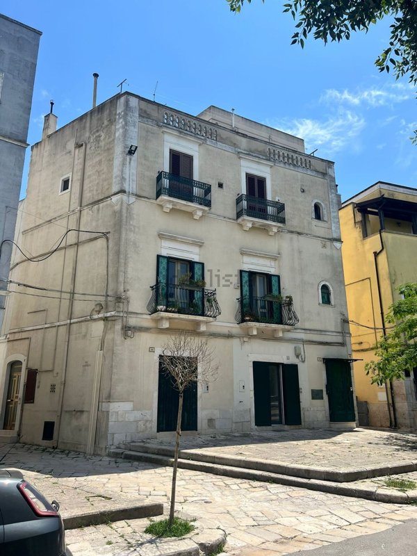casa indipendente in vendita a Gioia del Colle