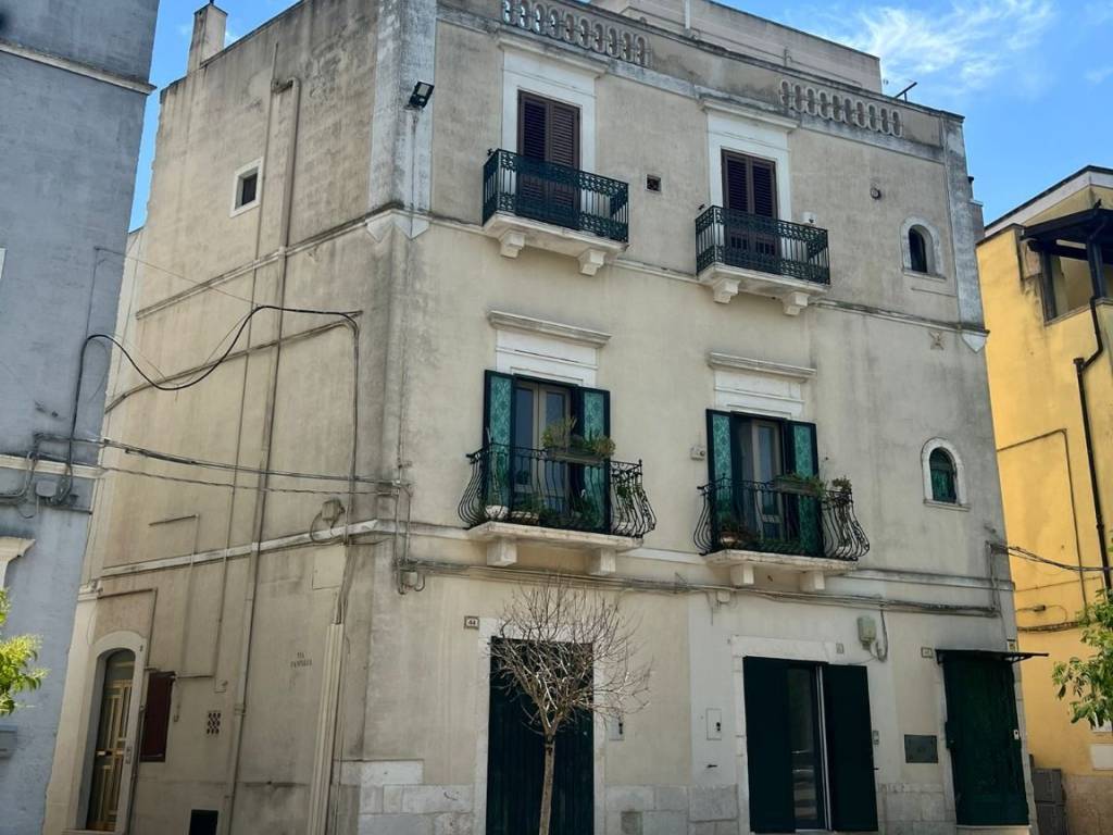 casa indipendente in vendita a Gioia del Colle