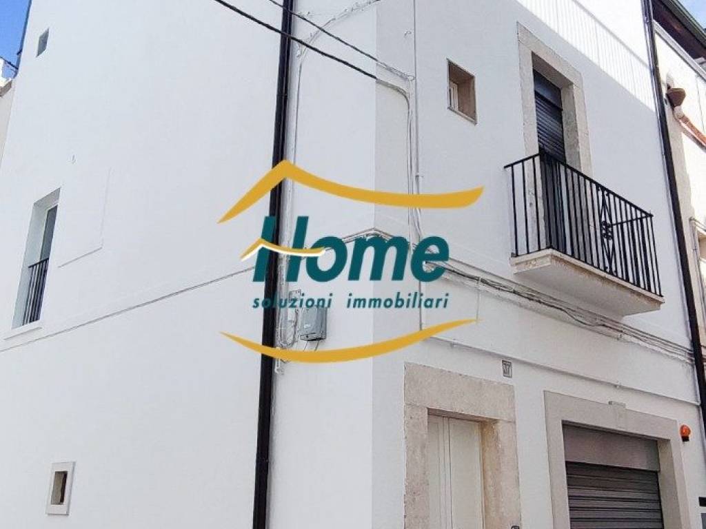 casa indipendente in vendita a Gioia del Colle