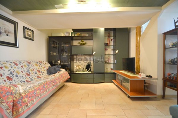 casa indipendente in vendita a Gioia del Colle