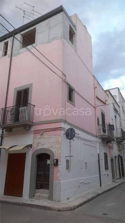 casa indipendente in vendita a Gioia del Colle