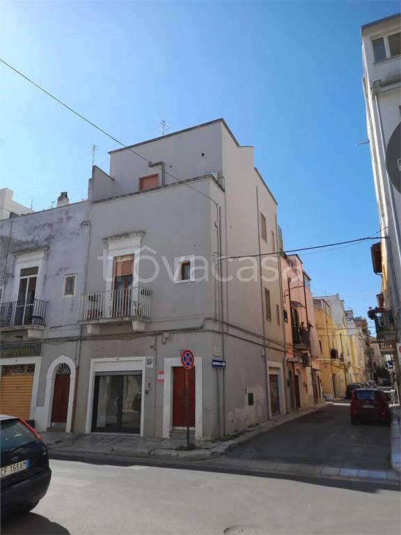 casa indipendente in vendita a Gioia del Colle