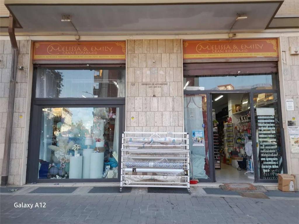 negozio in vendita a Gioia del Colle