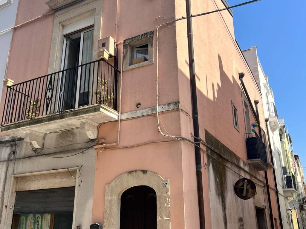 casa indipendente in vendita a Gioia del Colle
