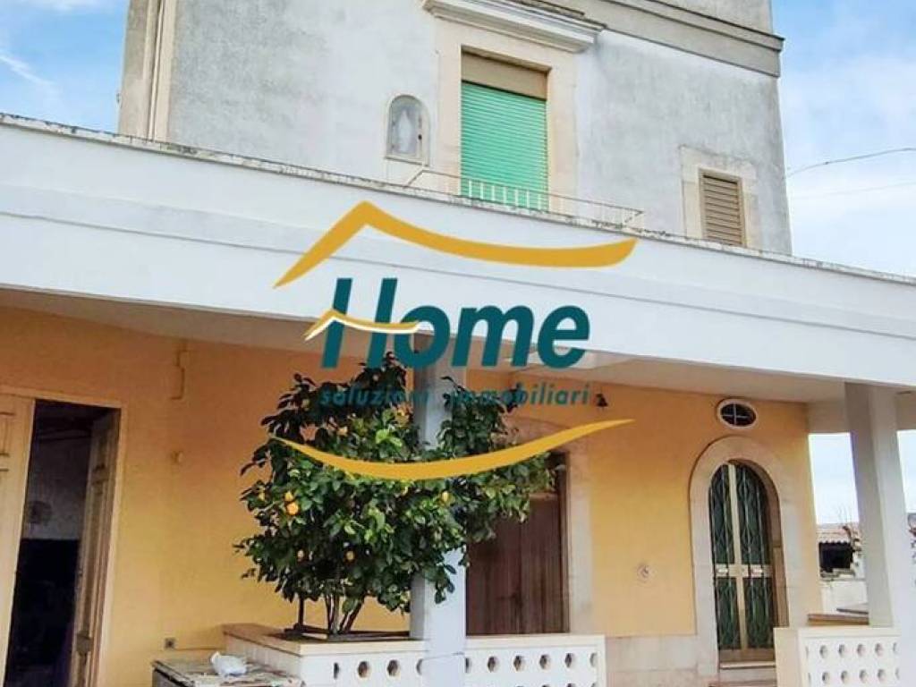 casa indipendente in vendita a Gioia del Colle