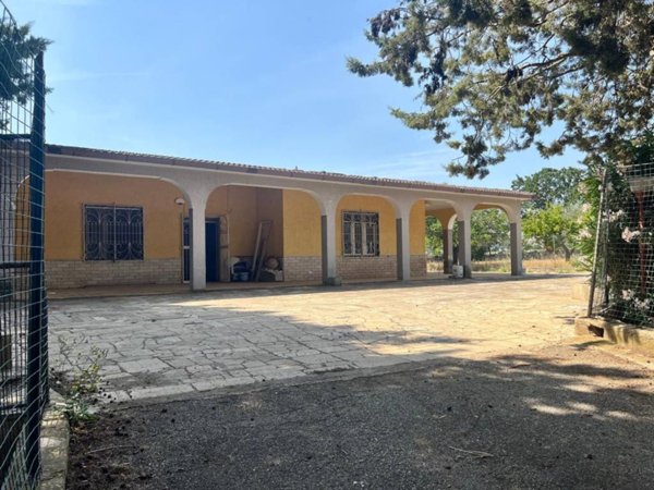 casa indipendente in vendita a Gioia del Colle