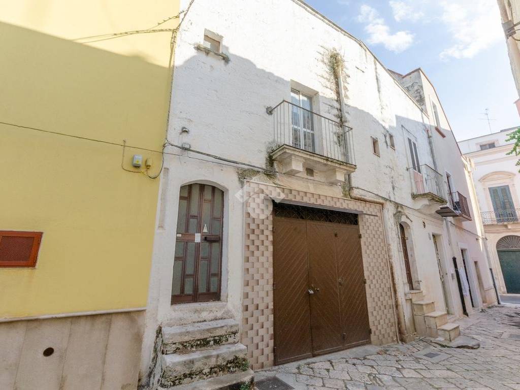casa indipendente in vendita a Gioia del Colle