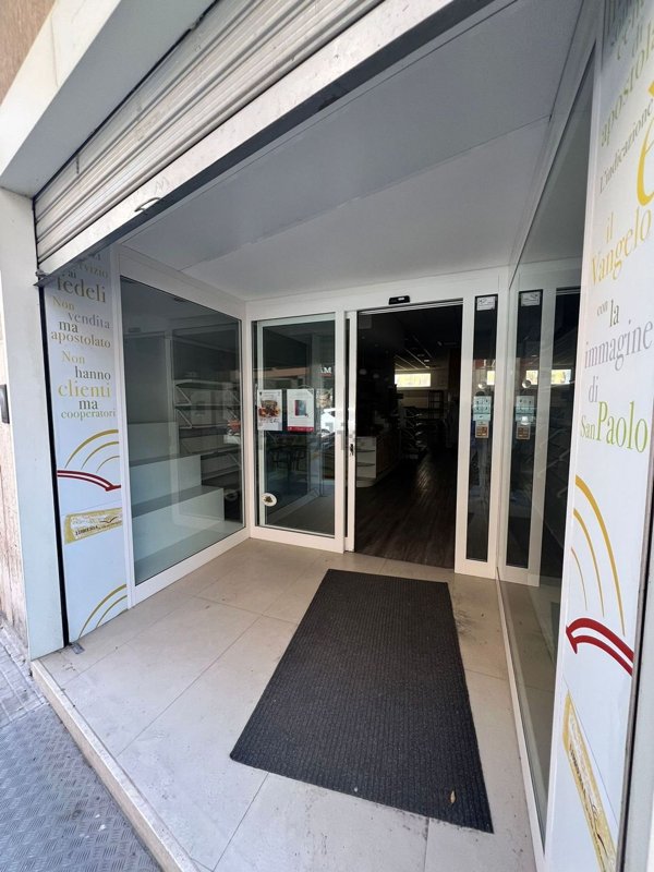 locale commerciale in vendita a Gioia del Colle