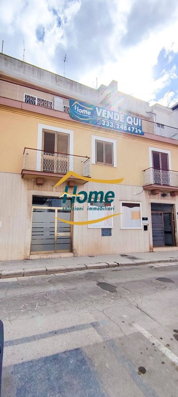 locale commerciale in vendita a Gioia del Colle