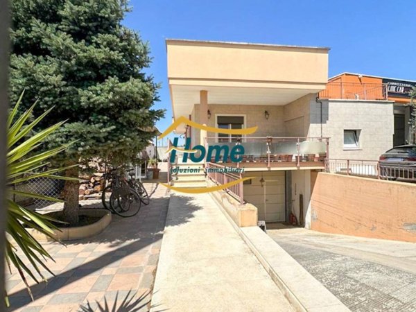 intera palazzina in vendita a Gioia del Colle