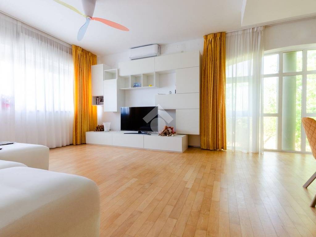 casa indipendente in vendita a Gioia del Colle