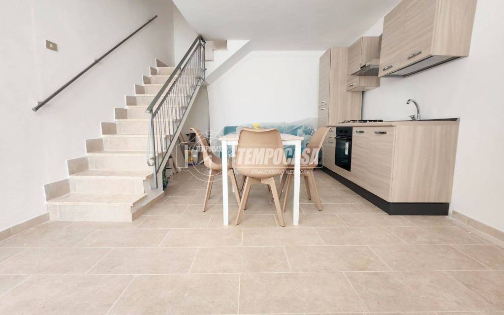 casa indipendente in vendita a Gioia del Colle