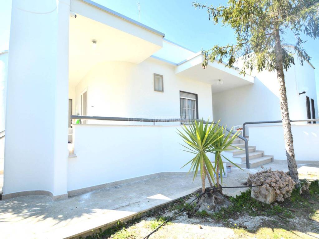 casa indipendente in vendita a Gioia del Colle in zona Terzi