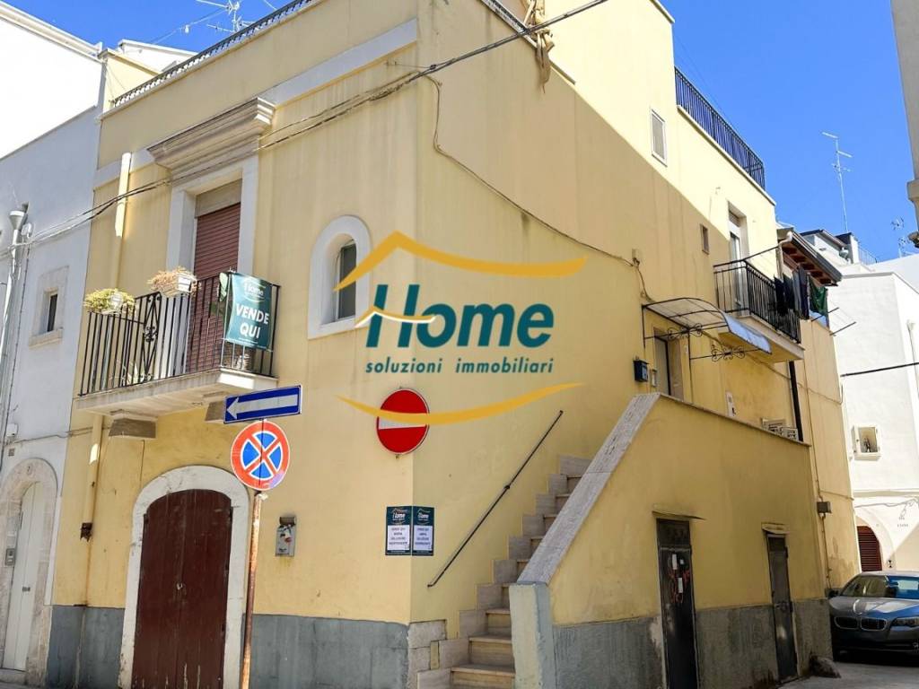 casa indipendente in vendita a Gioia del Colle