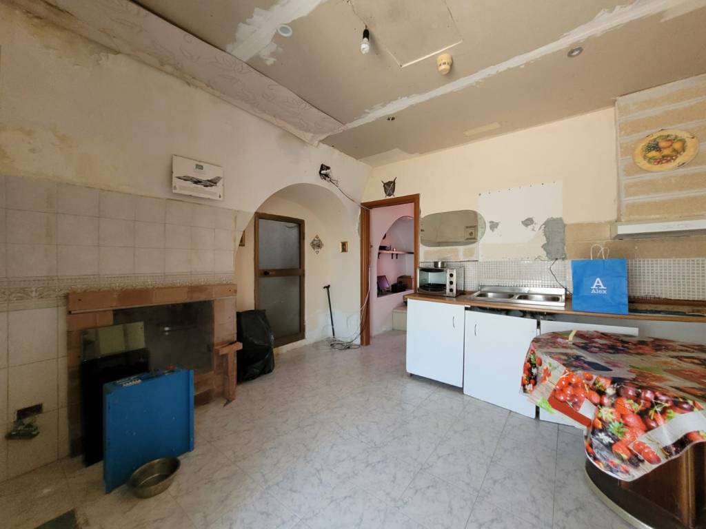 casa indipendente in vendita a Gioia del Colle