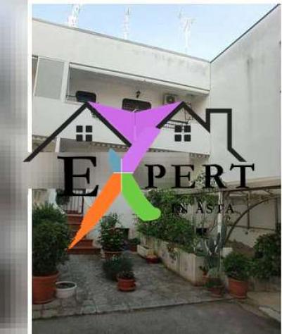 casa indipendente in vendita a Gioia del Colle