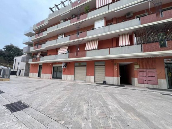 negozio in vendita a Gioia del Colle