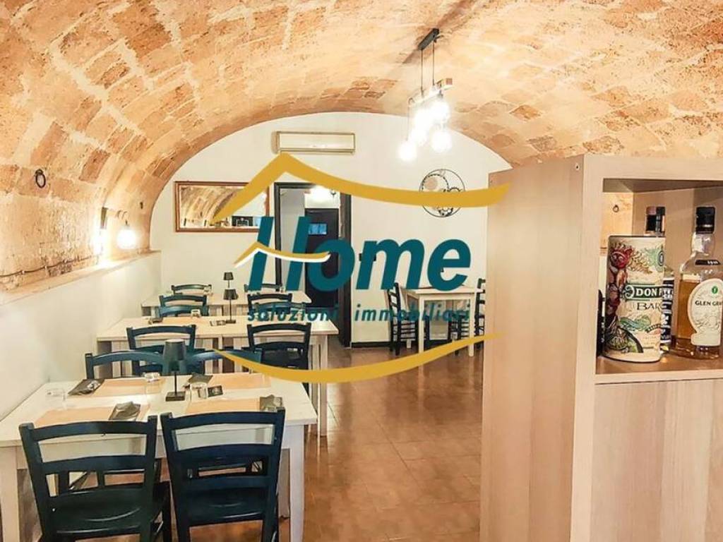 negozio in vendita a Gioia del Colle