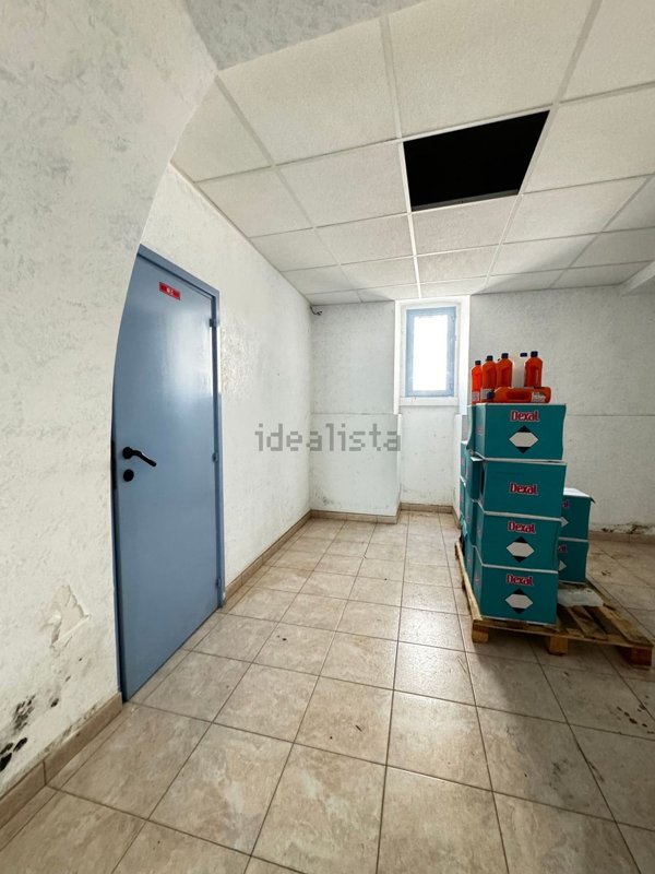 locale commerciale in vendita a Gioia del Colle