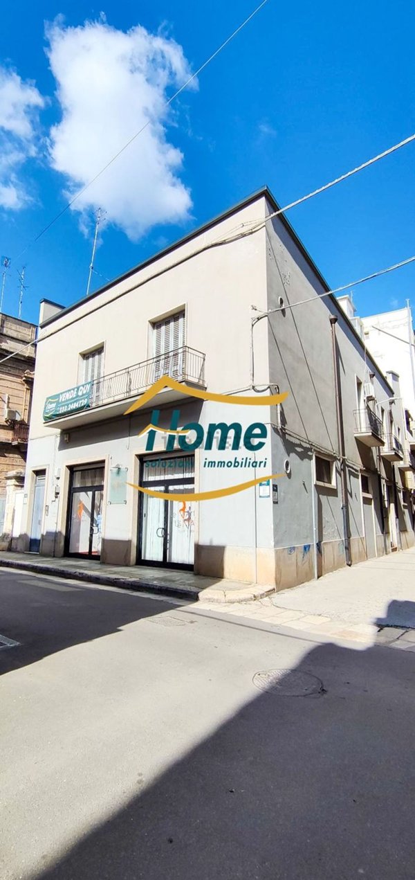 locale commerciale in vendita a Gioia del Colle