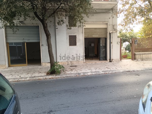negozio in vendita a Gioia del Colle