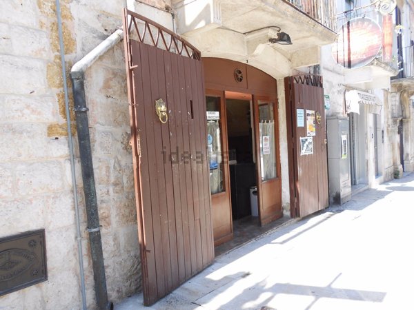 locale commerciale in vendita a Gioia del Colle