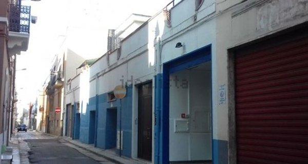 locale commerciale in vendita a Gioia del Colle