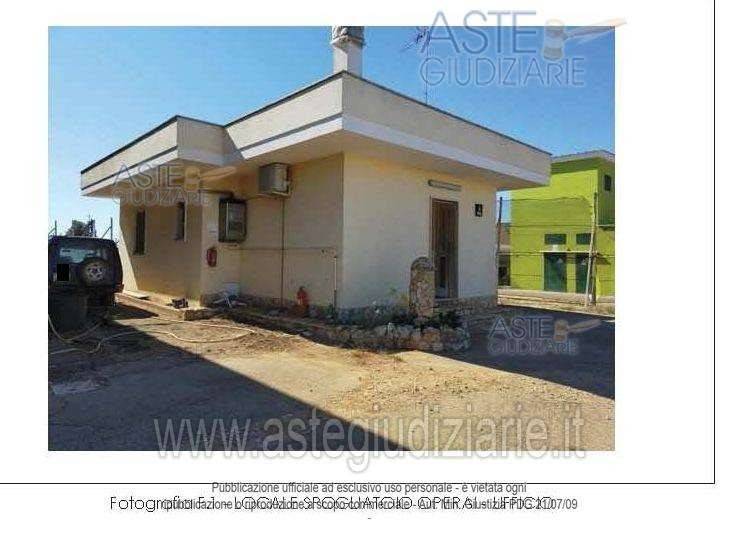 locale commerciale in vendita a Gioia del Colle