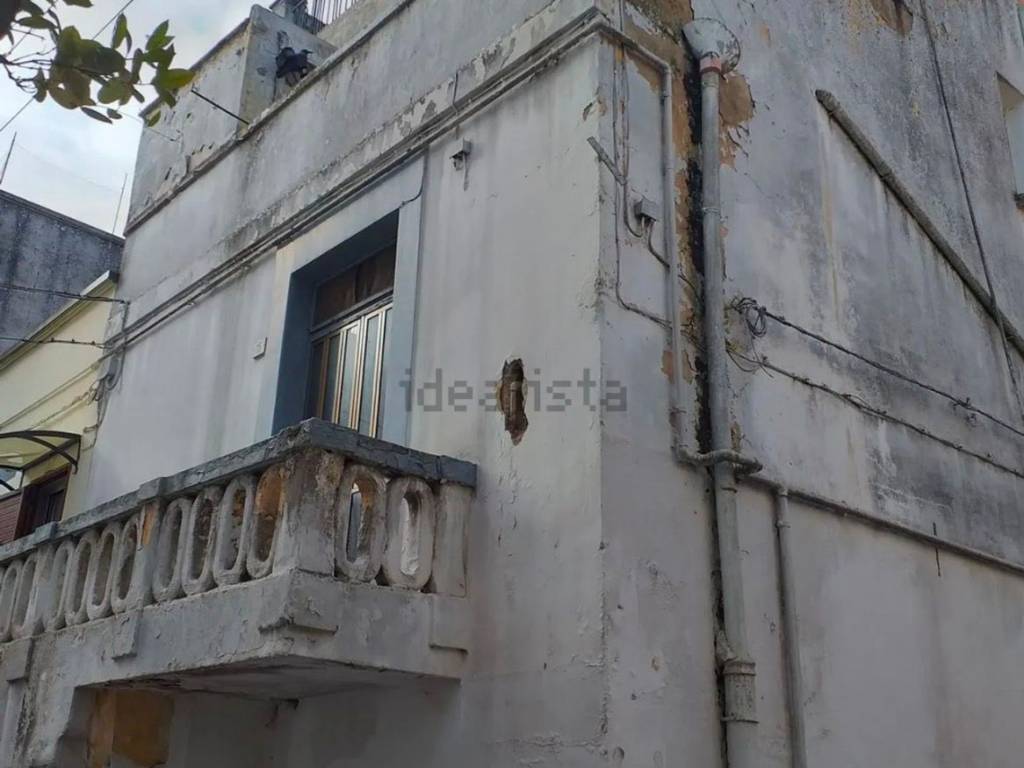 casa indipendente in vendita a Gioia del Colle