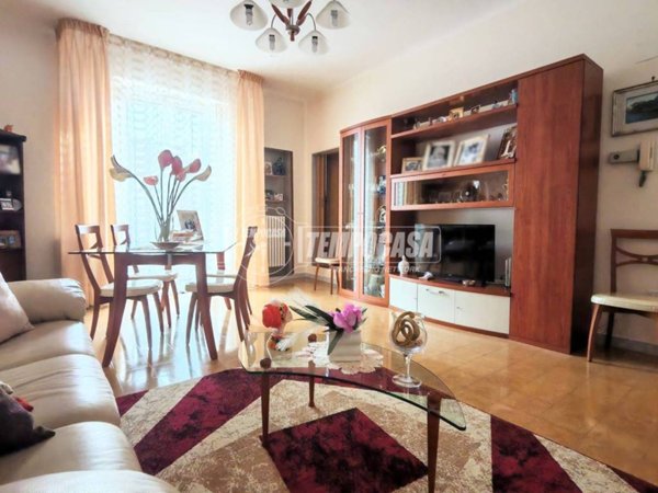 casa indipendente in vendita a Gioia del Colle