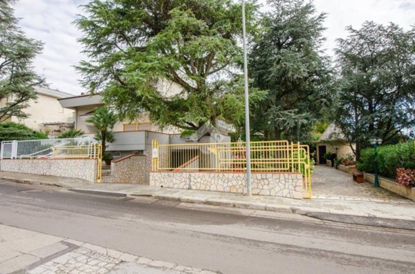 casa indipendente in vendita a Gioia del Colle in zona Masseria Santa Candida