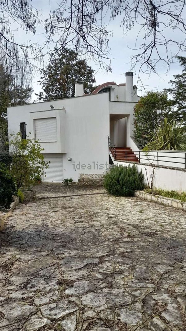 casa indipendente in vendita a Gioia del Colle