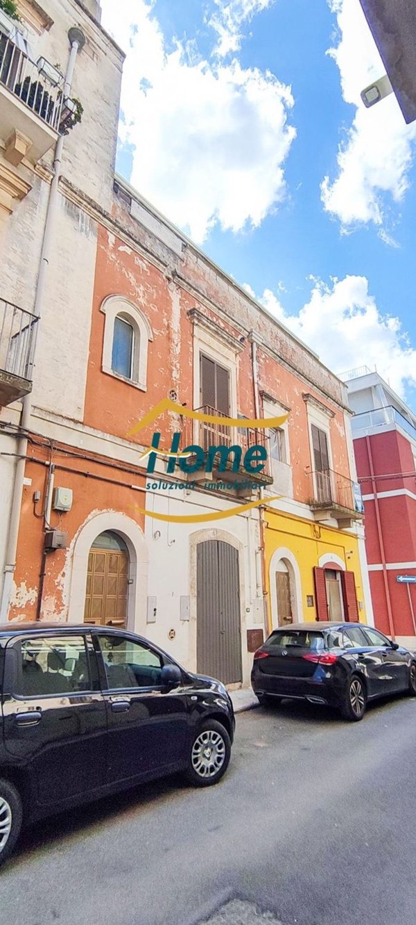 casa indipendente in vendita a Gioia del Colle