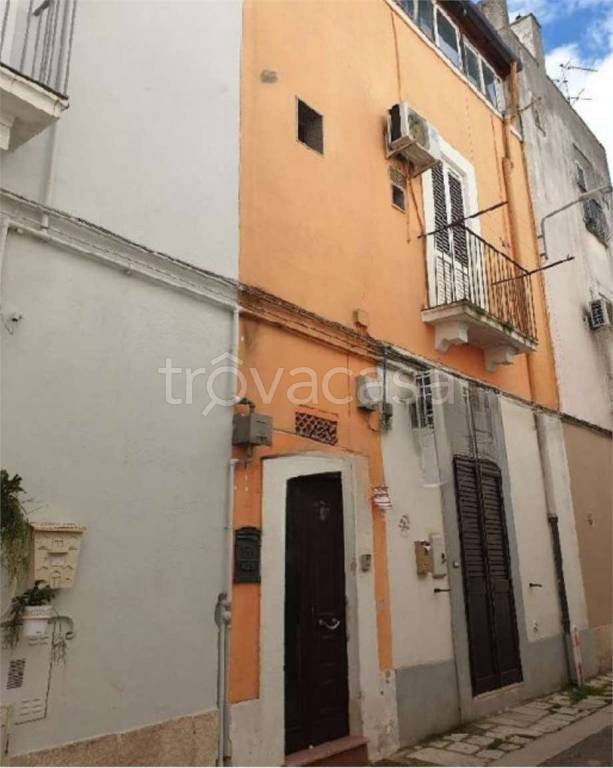 casa indipendente in vendita a Gioia del Colle