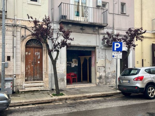 negozio in vendita a Gioia del Colle