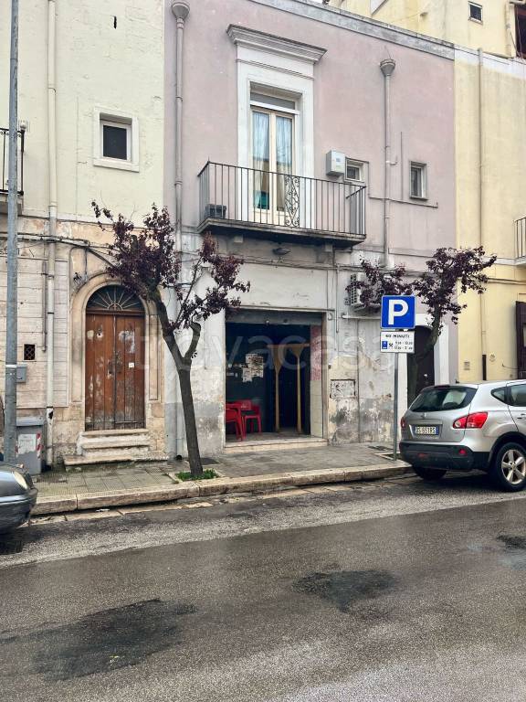negozio in vendita a Gioia del Colle