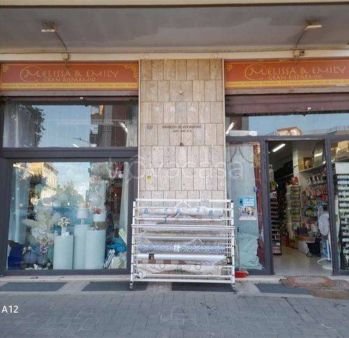 negozio in vendita a Gioia del Colle