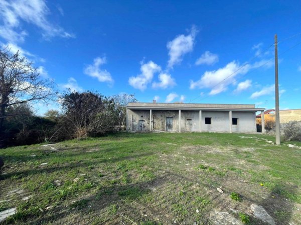 casa indipendente in vendita a Gioia del Colle